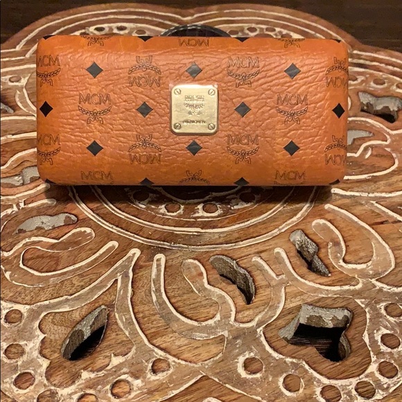 MCM sunglasses case - Picture 2 of 5